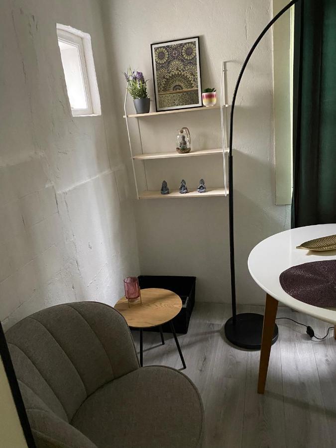 Blom Aan De Gracht Bed & Breakfast Dordrecht Exterior photo