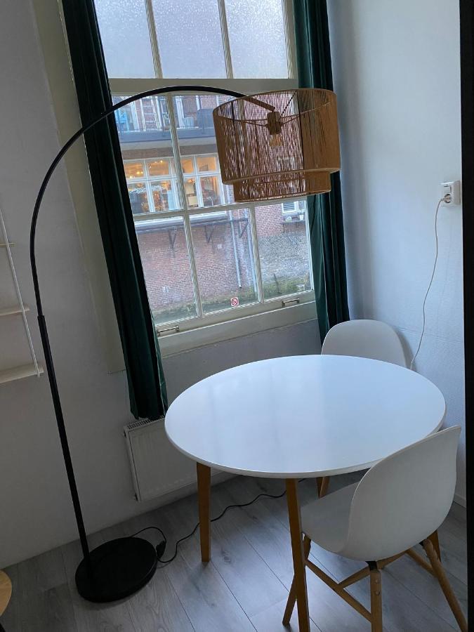 Blom Aan De Gracht Bed & Breakfast Dordrecht Exterior photo